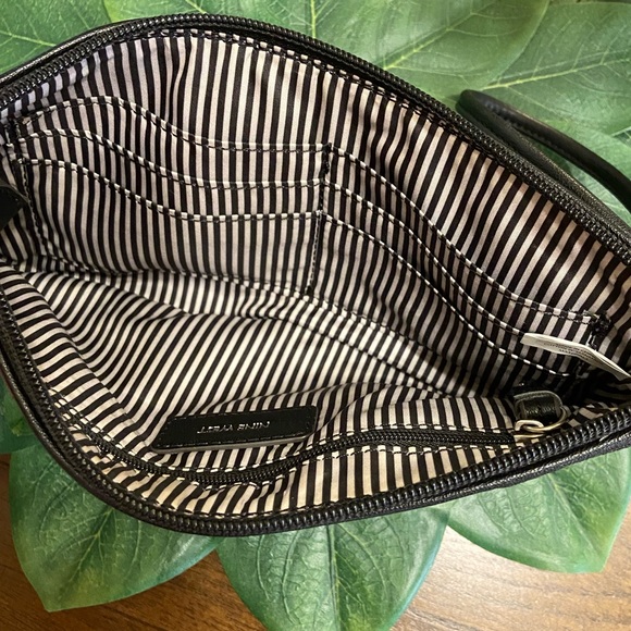 Nine West navy blue n white geometric wristlet - Picture 10 of 13